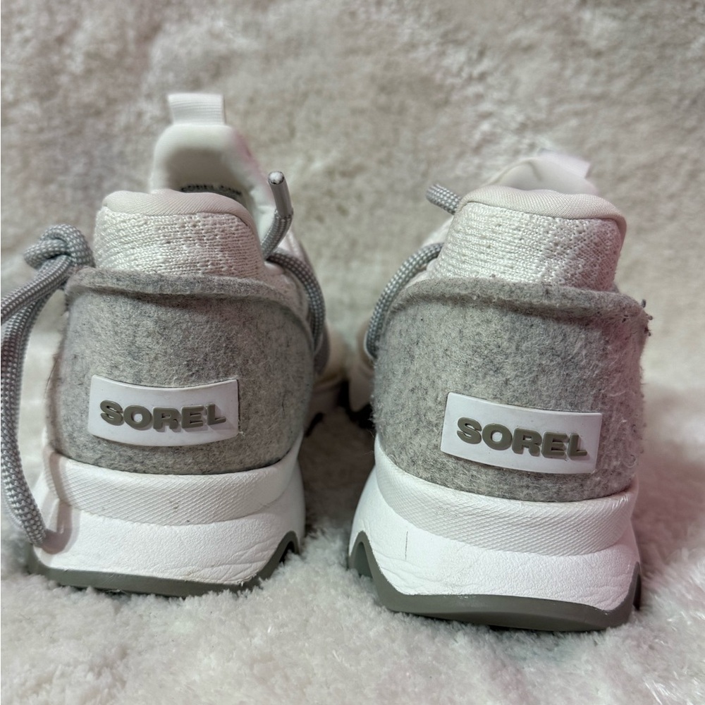 SOREL Women's Kinetic Lace Sneaker Size 7.5 White  Athletic Shoe Comfy - Picture 6 of 8
